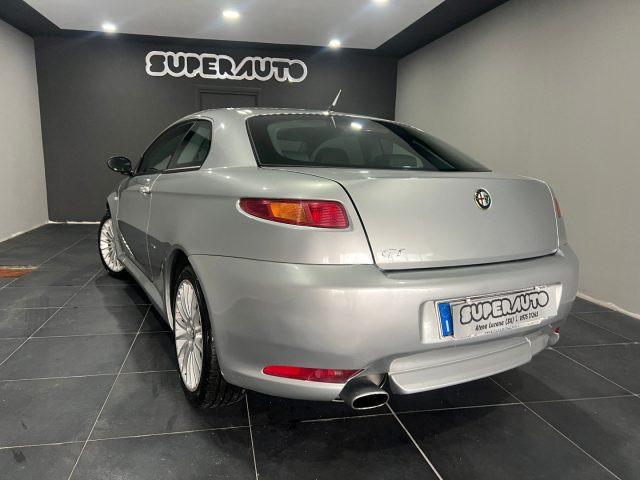 ALFA ROMEO GT 1.9 JTD MJT Distinctive