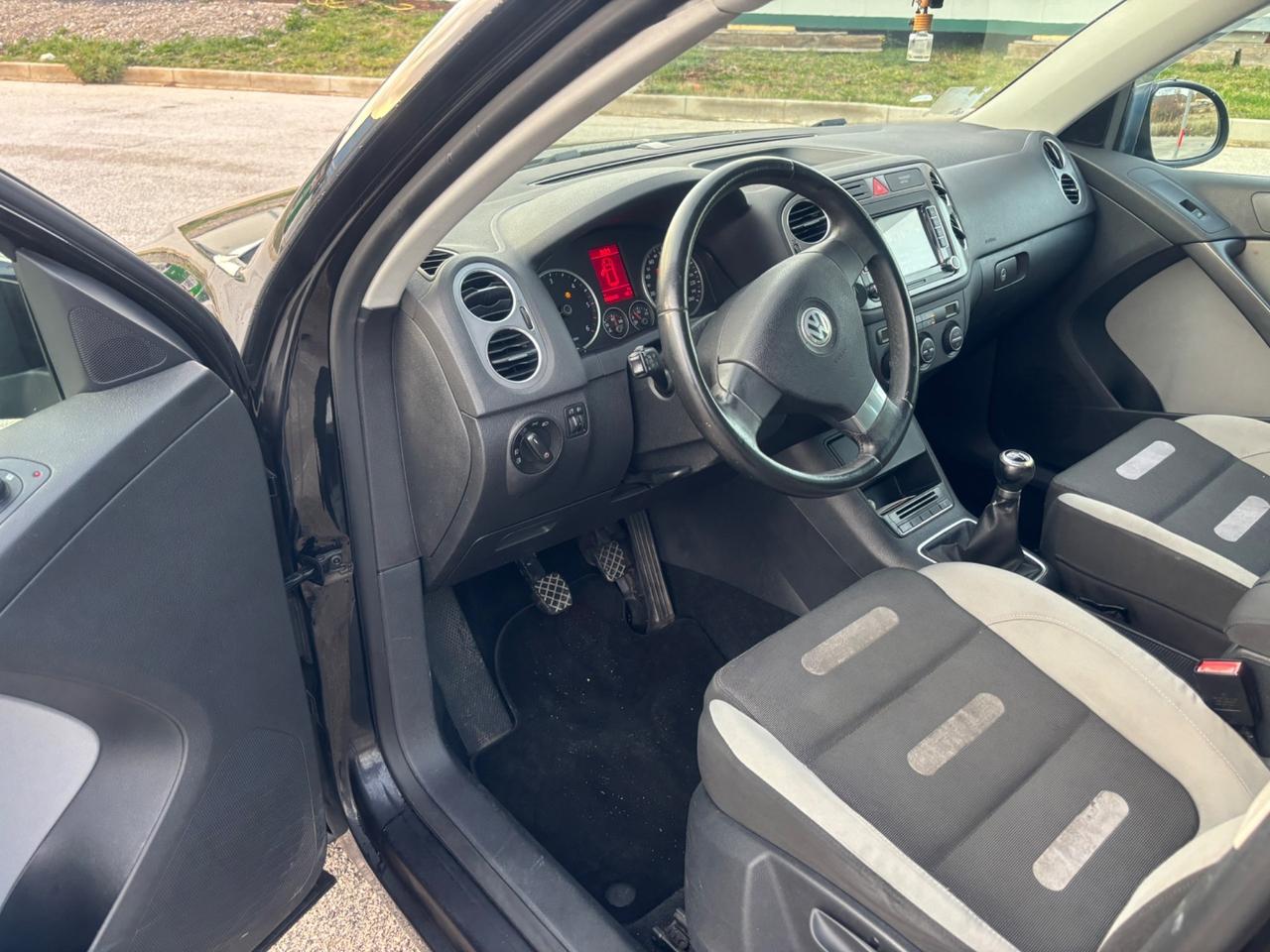 Volkswagen Tiguan 2.0 16V TDI DPF Trend & Fun (18°)