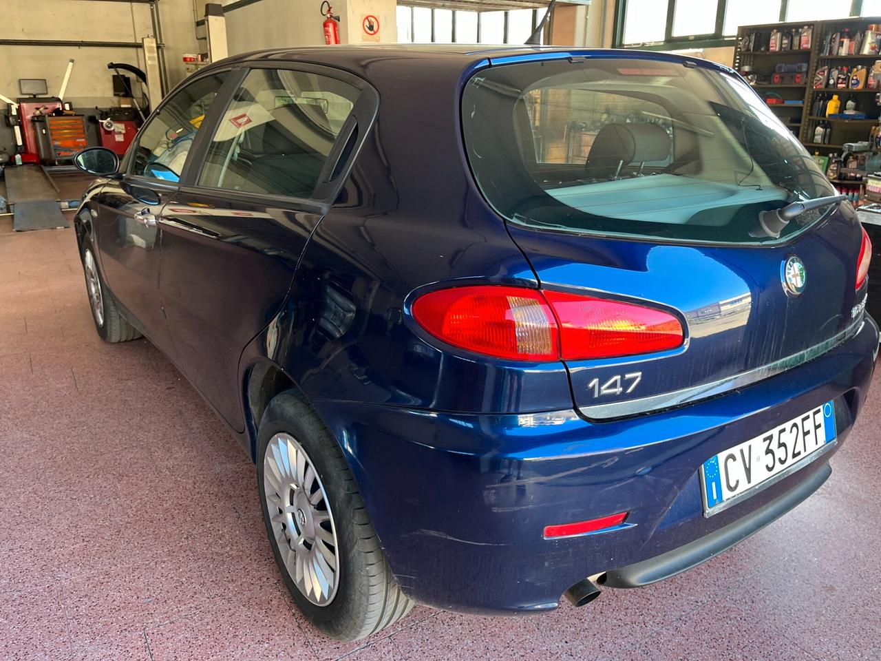 Alfa Romeo 147 1.6i 16V Twin Spark cat 5p. Progression