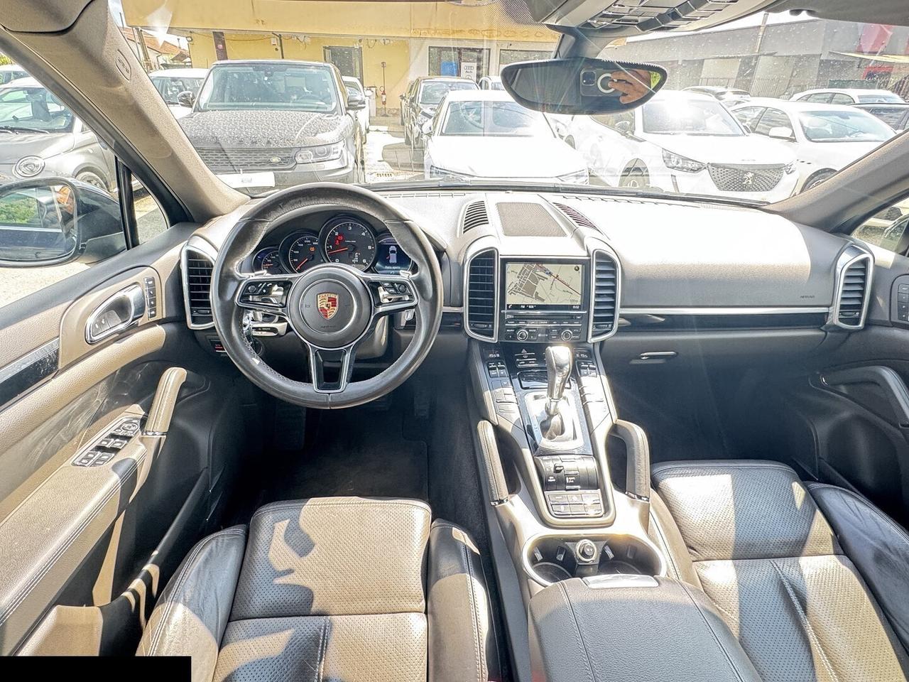 PORSCHE CAYENNE DIESEL NAVI PASM LED