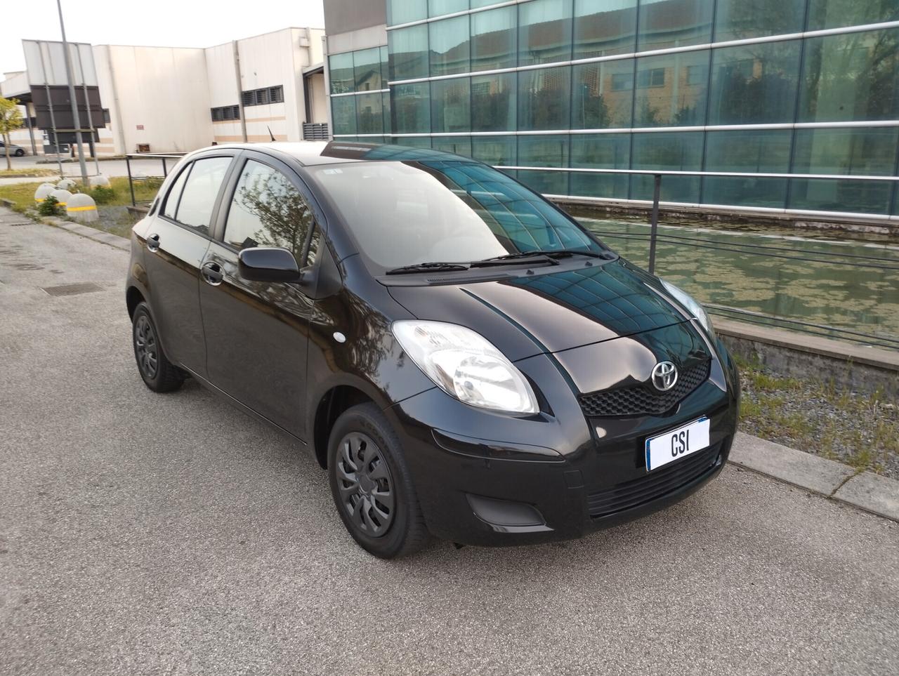 Toyota Yaris 1.0 5P OK NEOPATENTATI E 115 /2010