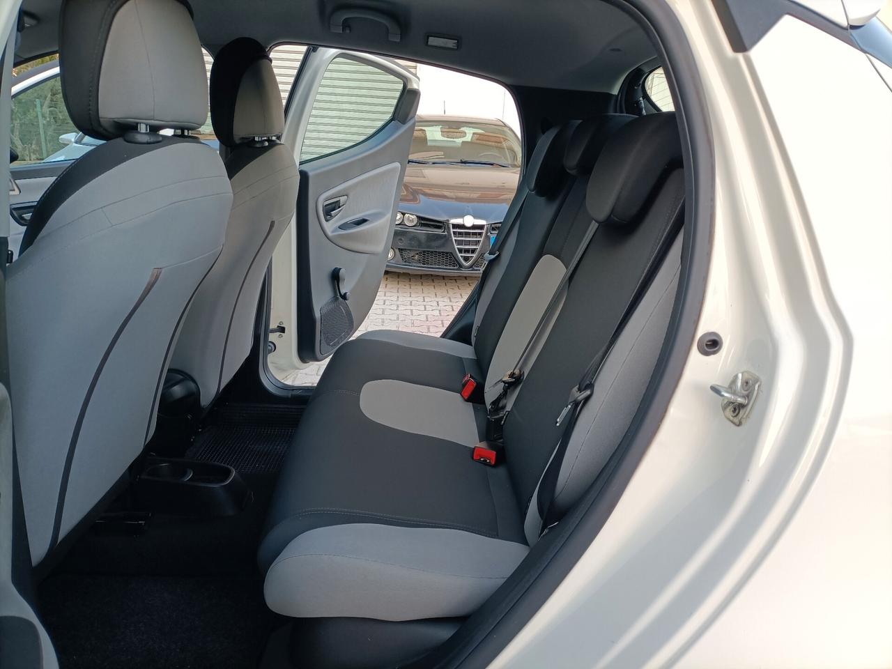 Lancia Ypsilon 1.2 69 CV 5 porte GPL Ecochic Gold