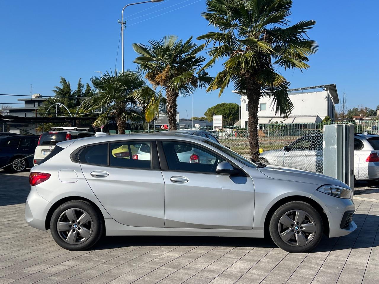 BMW 118i Business Advantage 140cv FINANZIABILE