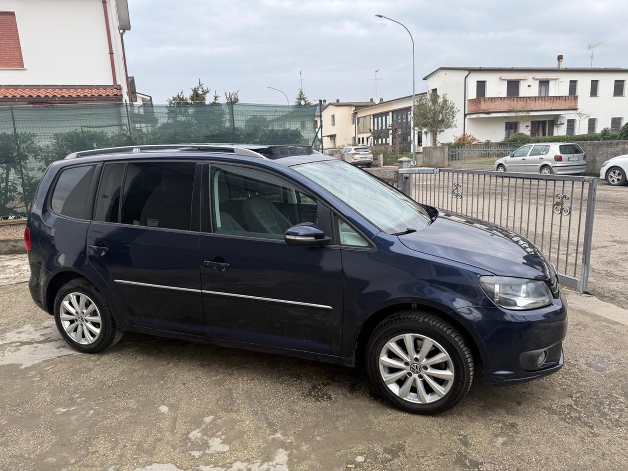 Volkswagen Touran 1.4 Metano tetto panoramico 2012