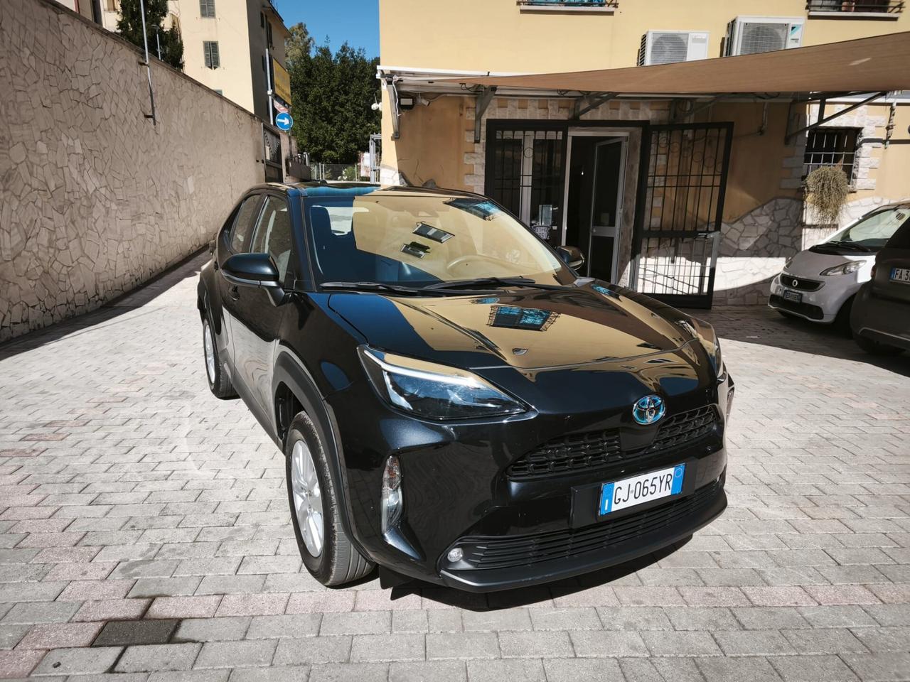 Toyota Yaris Cross 1.5 Hybrid 5p. E-CVT AWD-i Business