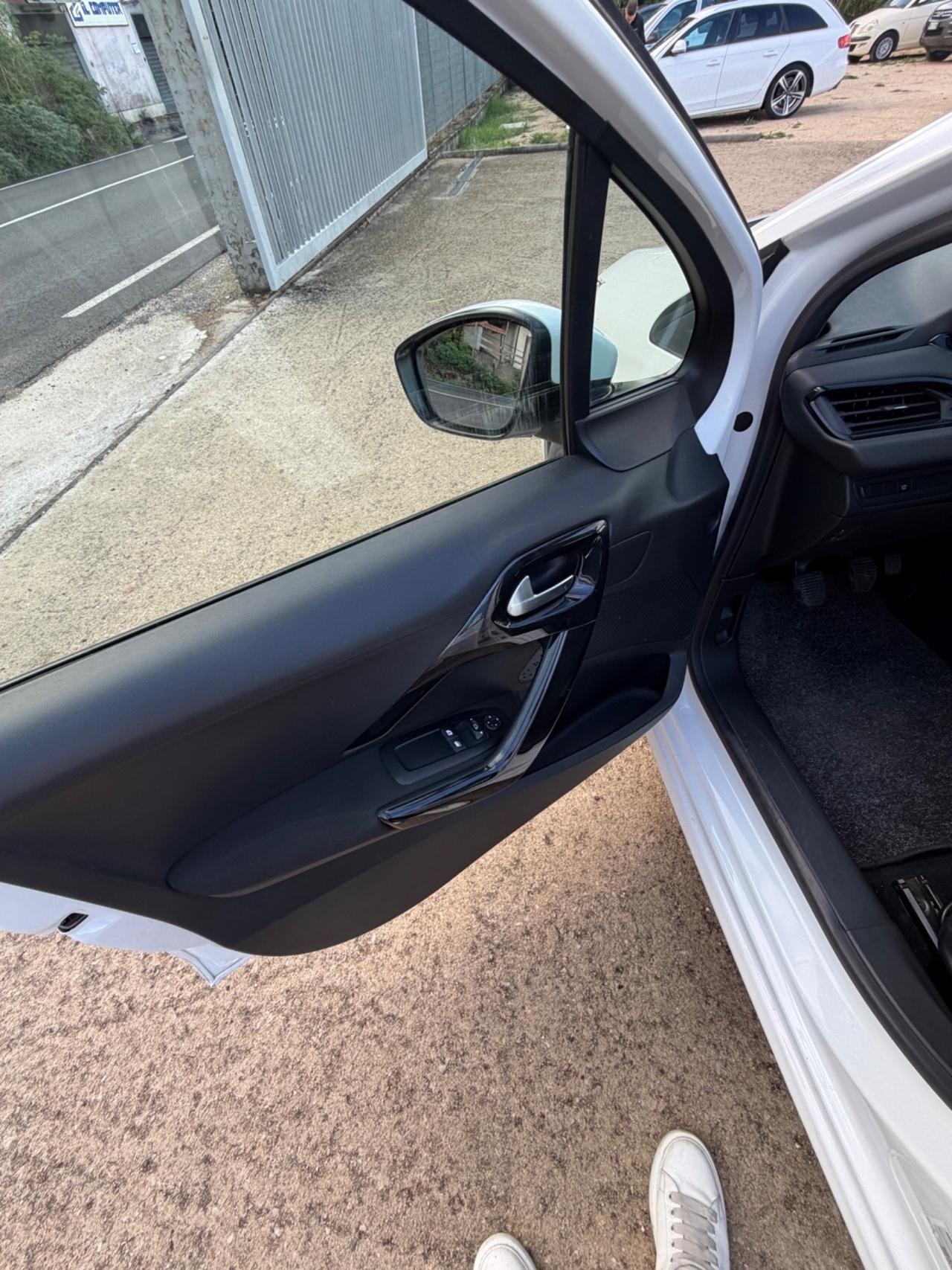 Peugeot 208 BlueHDi 100 S&S 5 porte GT Line