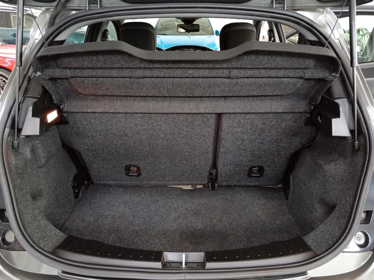 Lancia Ypsilon 1.3 MJT 16V 95 CV 5 porte S&S Silver