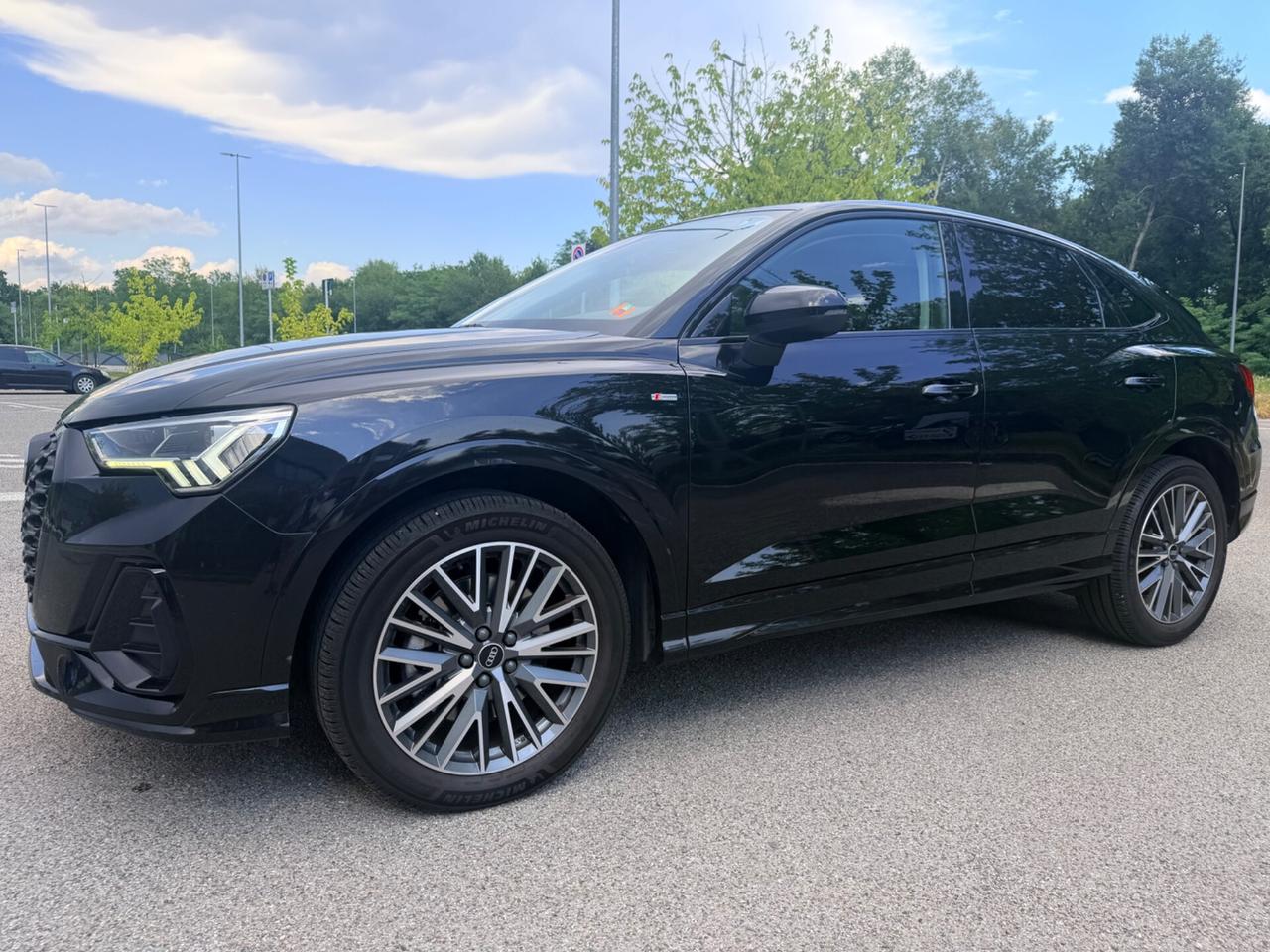 Audi Q3 SPB 40 TDI quattro*Automatik*S Line esterno*Cecrhi*