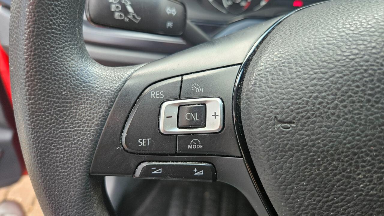 Volkswagen Polo 5p 1.0 evo 80cv NEOPTATENTATI-SED.RISC.-CARPLAY
