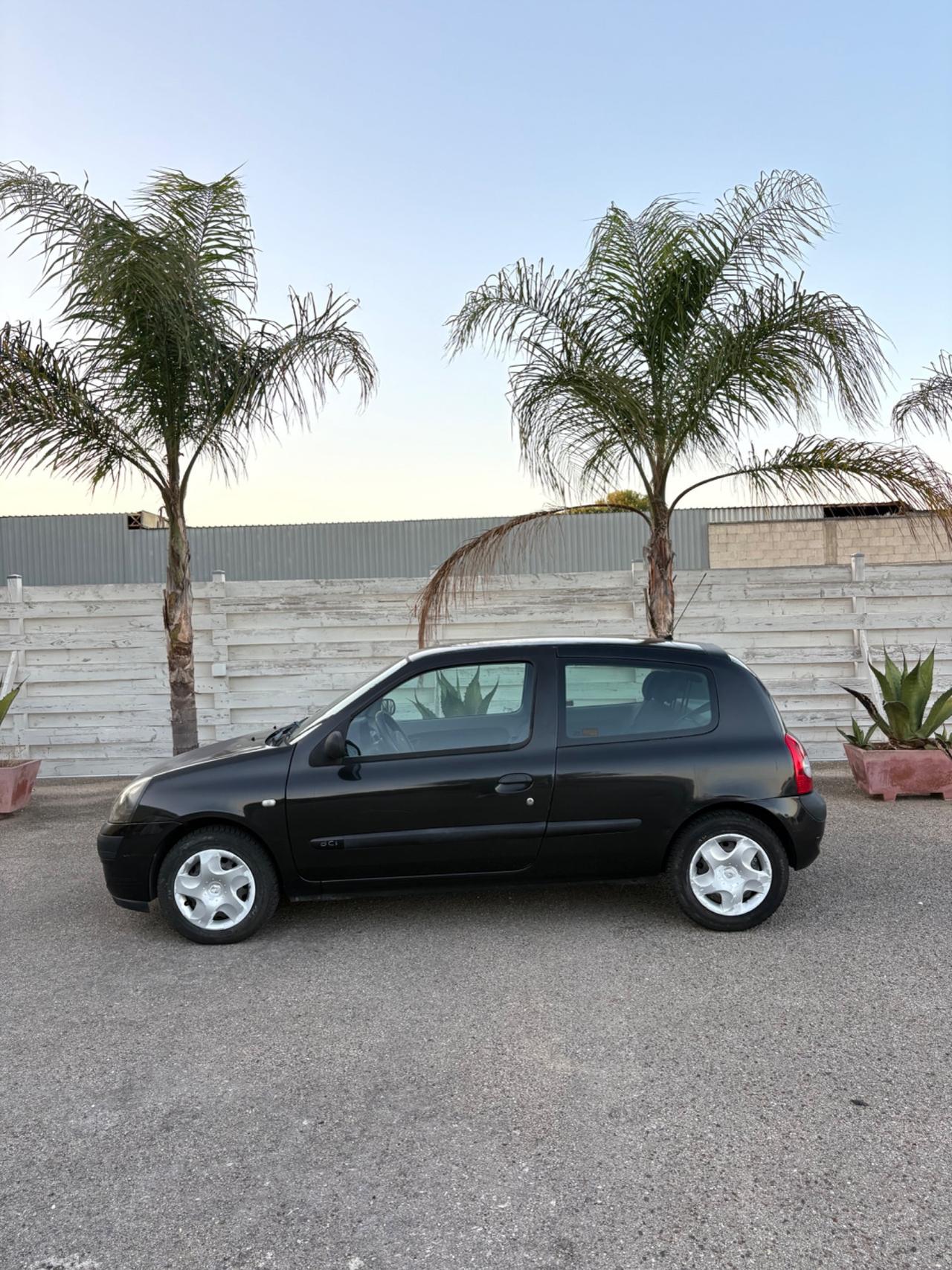 Renault Clio 1.5 dCi 3 p. Motore ottimo
