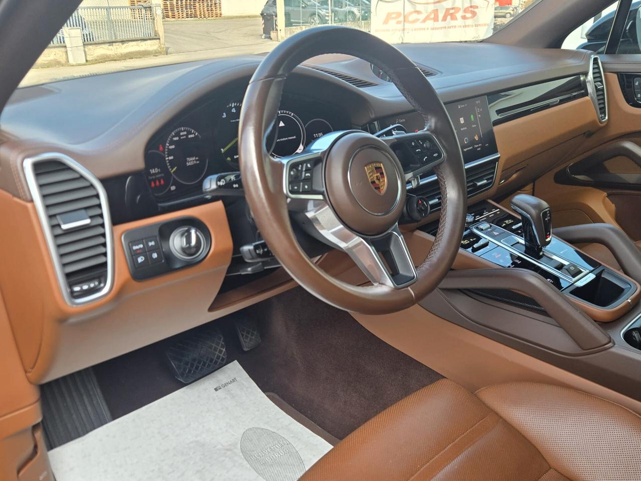 Porsche Cayenne Coupé 3.0 V6 E-Hybrid Platinum Edition