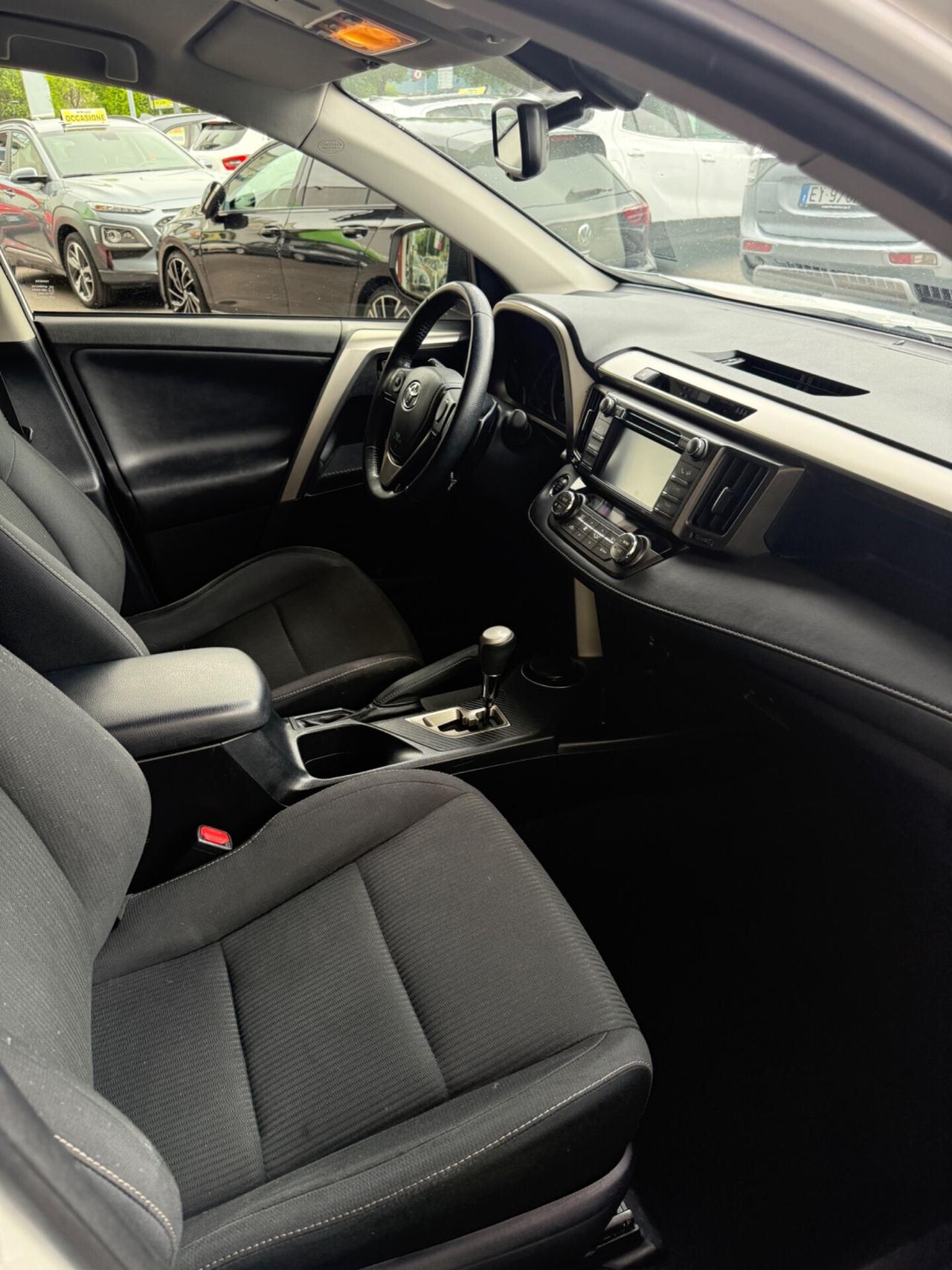 TOYOTA RAV4 2.0 D-4D 4WD STYLE 4X4
