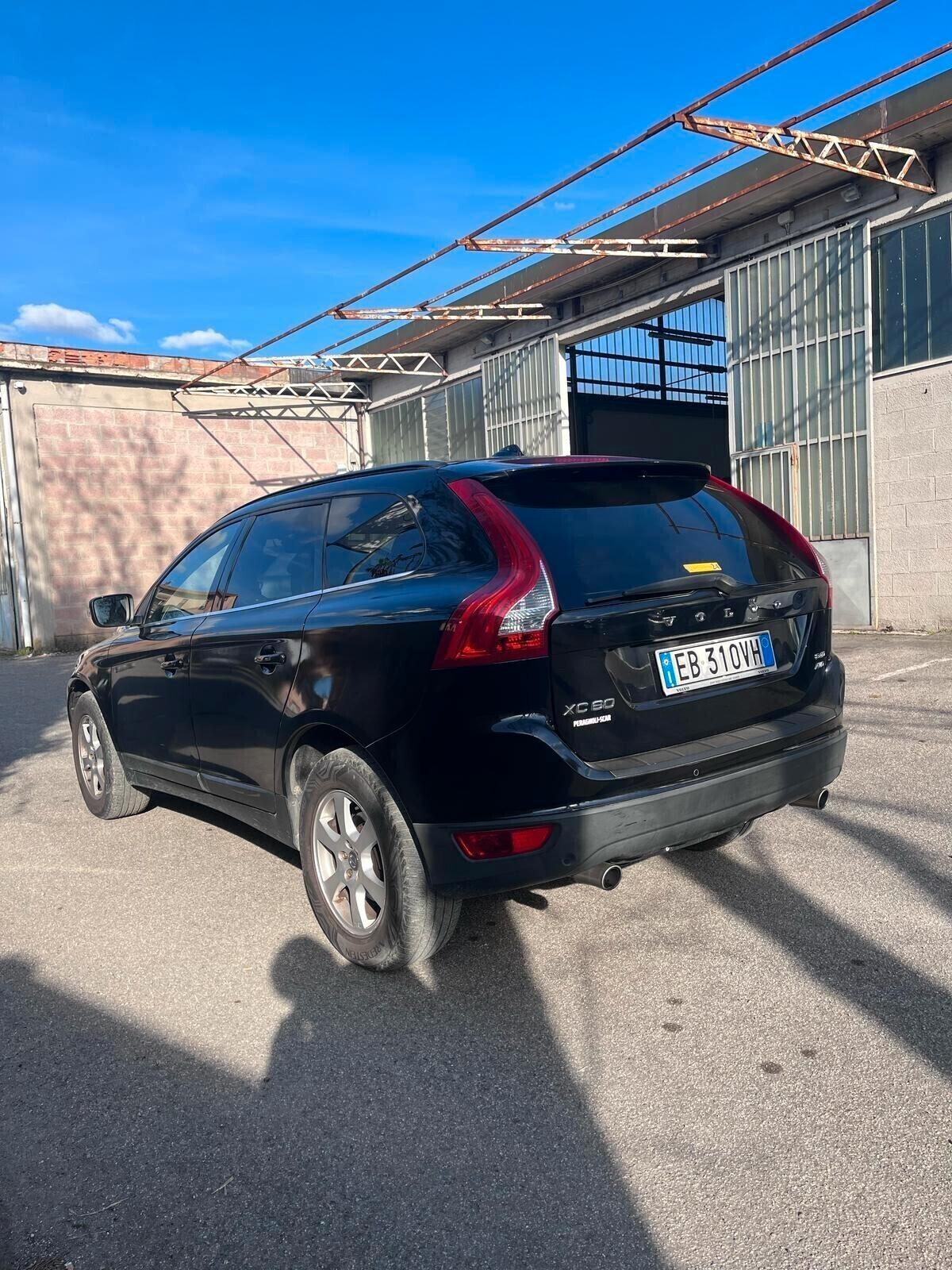 Volvo XC 60 XC60 2.4 D 163 CV AWD Geartronic Kinetic