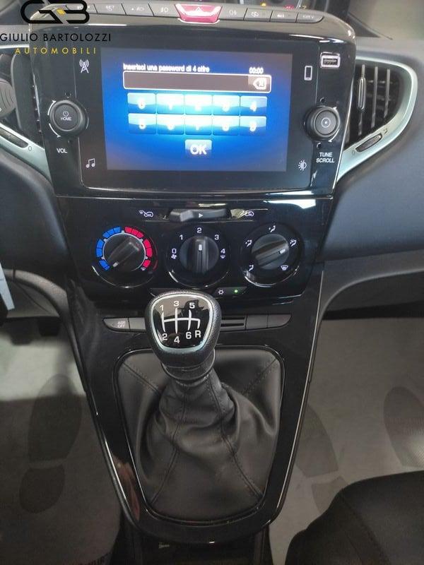 Lancia Ypsilon 1.0 FireFly 70cv S&S Hybrid GOLD PLUS
