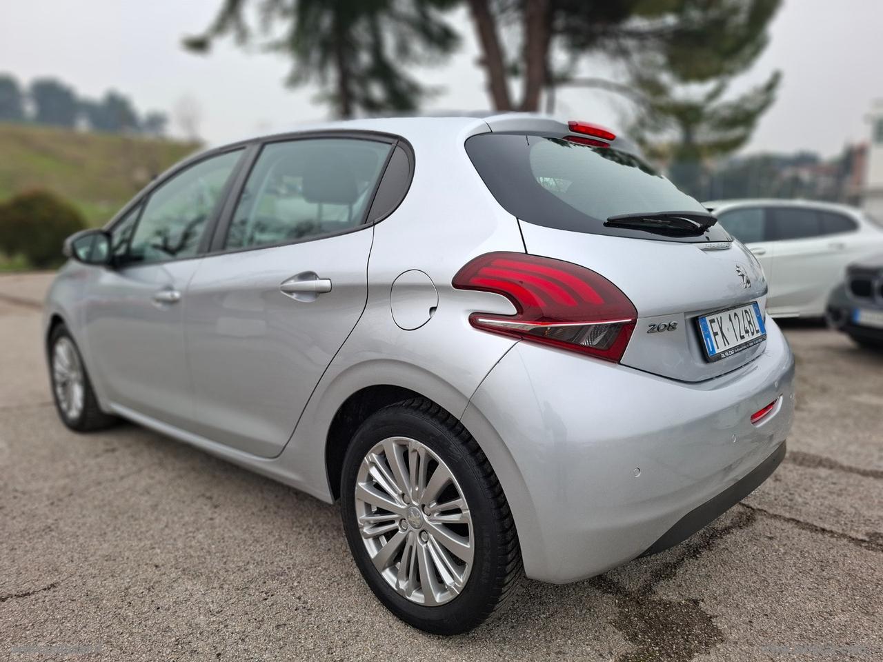PEUGEOT 208 BlueHDi 75 5p. Allure