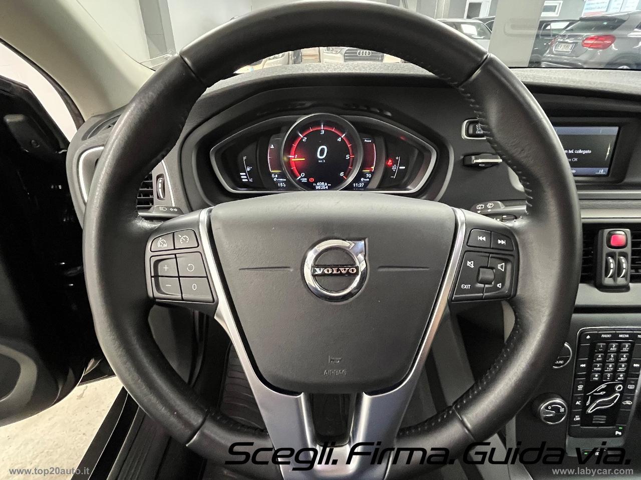 VOLVO V40 Cross Country D2 Kinetic|GANCIO TRAINO