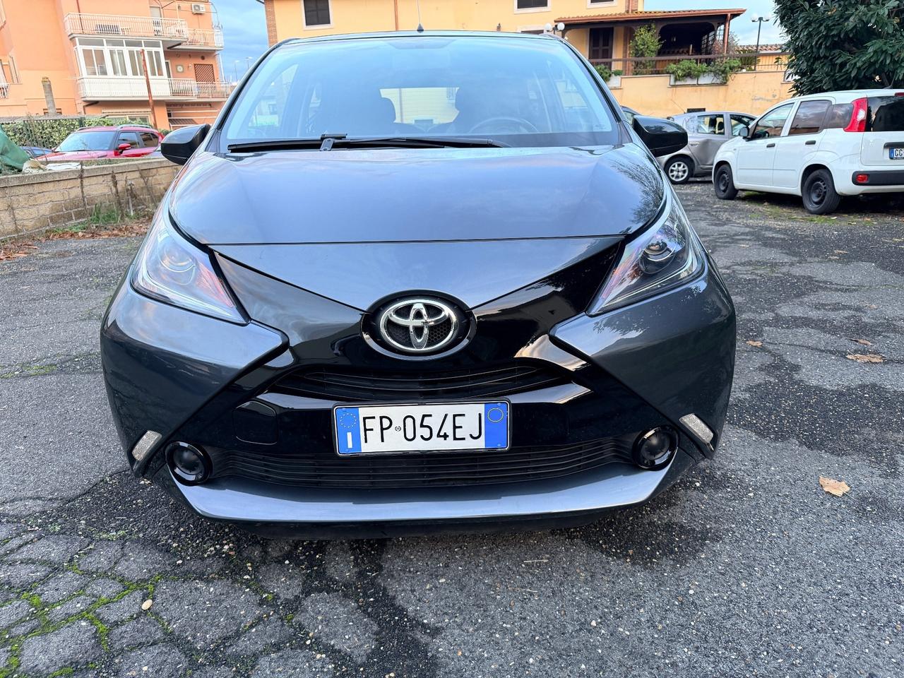 Toyota Aygo 1.0 VVT-i 69 CV 5 porte x-business