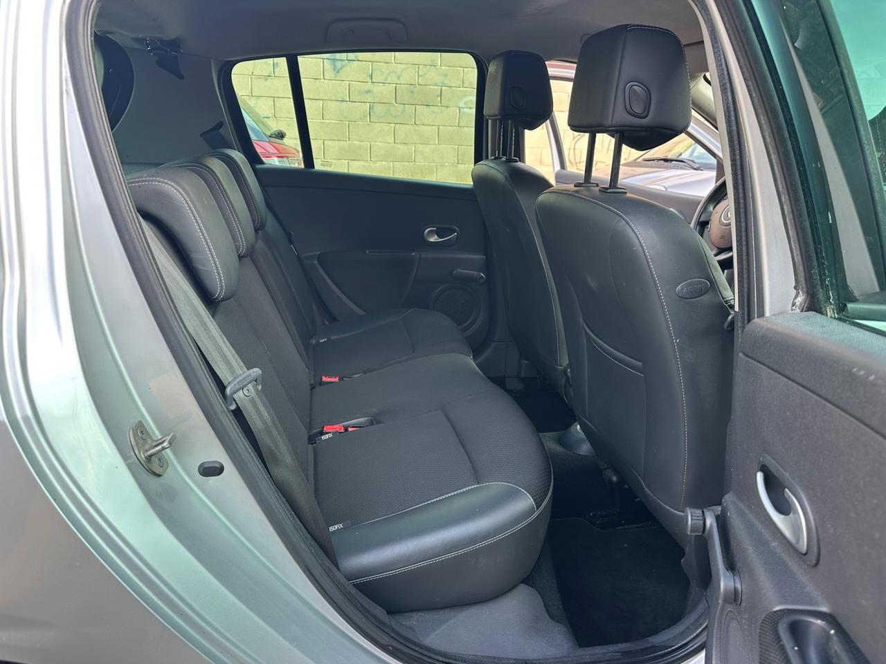 Renault Clio 1.2 16V 5 porte Le Iene