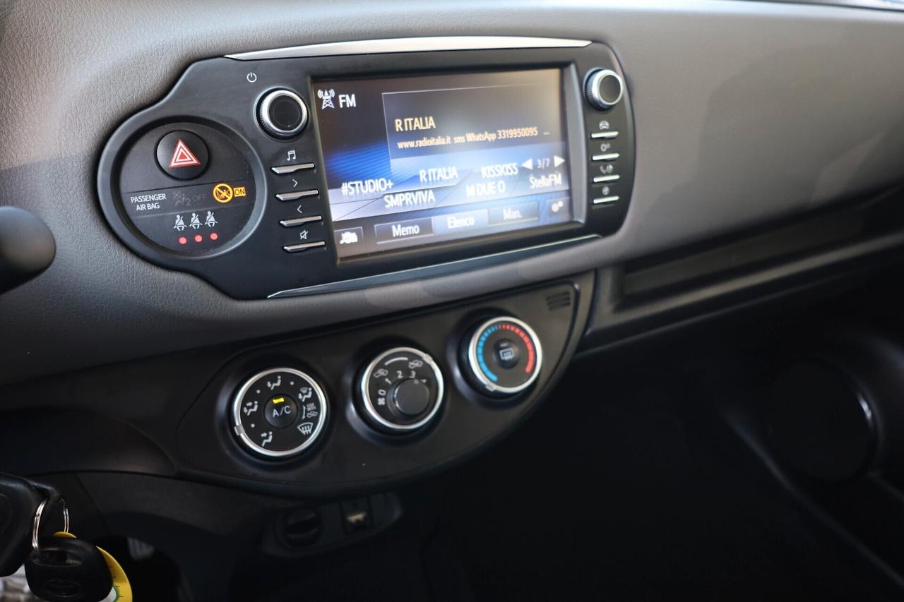 TOYOTA YARIS 1.0 5 PORTE ACTIVE neopatentati