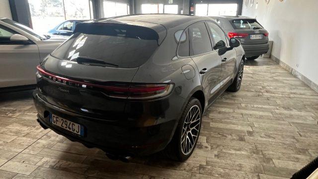 PORSCHE Macan 2.0