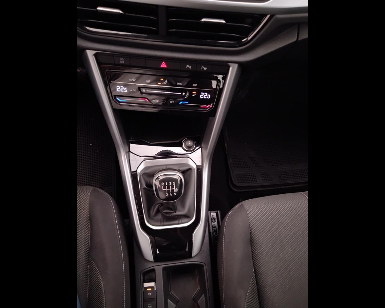 VOLKSWAGEN T-Roc 2022 - T-Roc 1.0 tsi Life 110cv