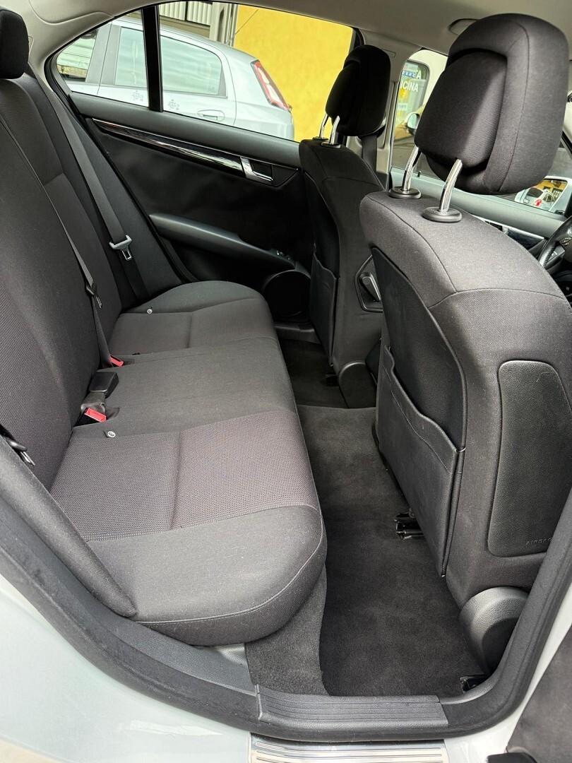 Mercedes-benz C 220 CDI BlueEFFICIENCY Avantgarde