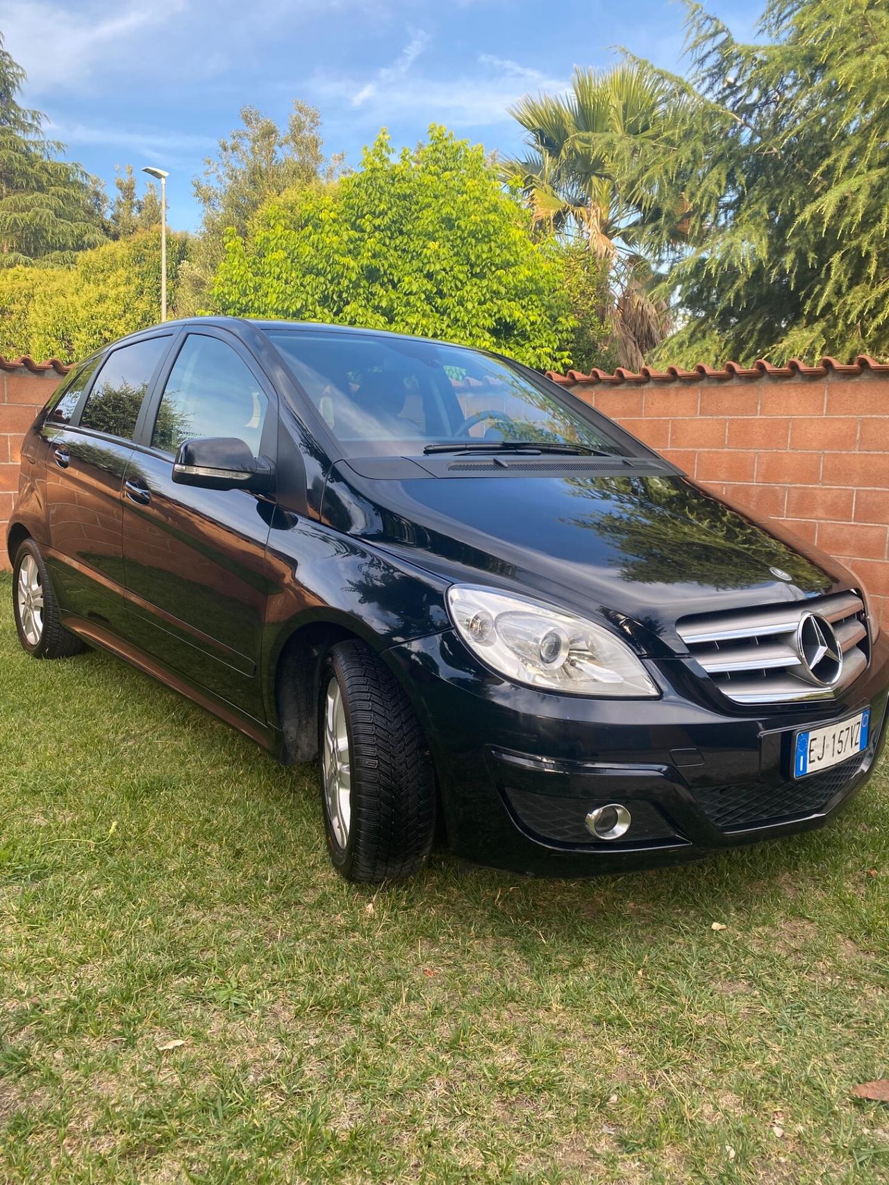 Mercedes-benz B 180 CDI Executive UNIPROPRIETARIO