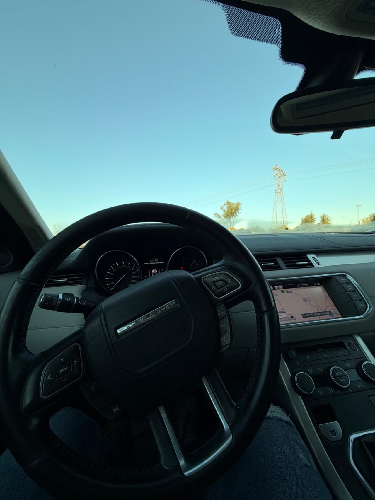 Land Rover Range Evoque 2.2 TD4 5p. Prestige