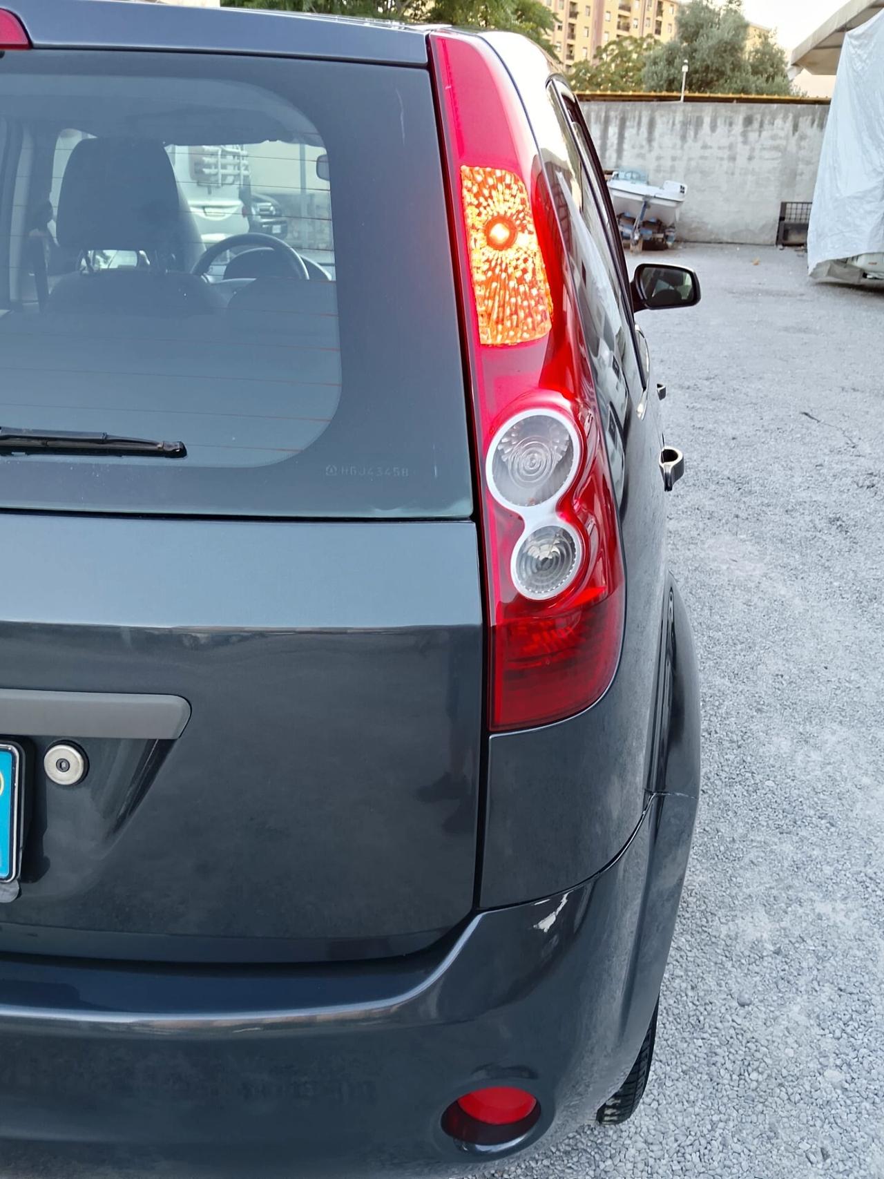 Ford Fiesta 1.2 16V 5p. Manutenzione completa
