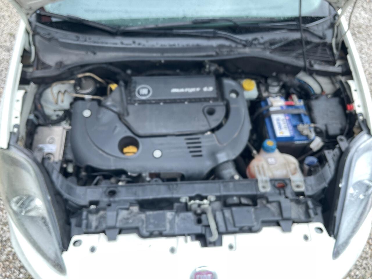 Fiat Punto 1.3 MJT II 75 CV 5 porte Virgin Radio