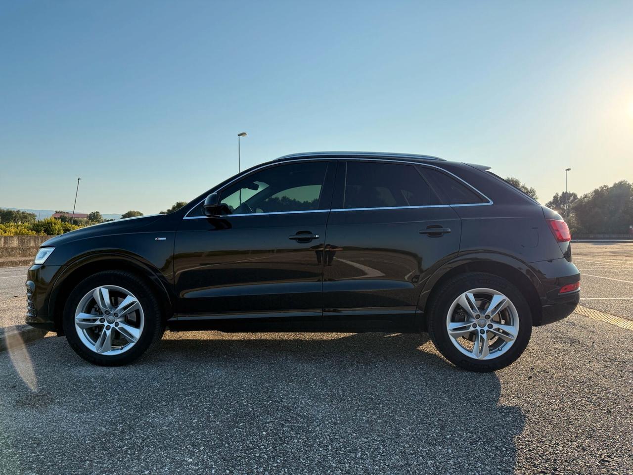 Audi Q3 2.0 TDI 150 CV quattro S tronic S line Edition