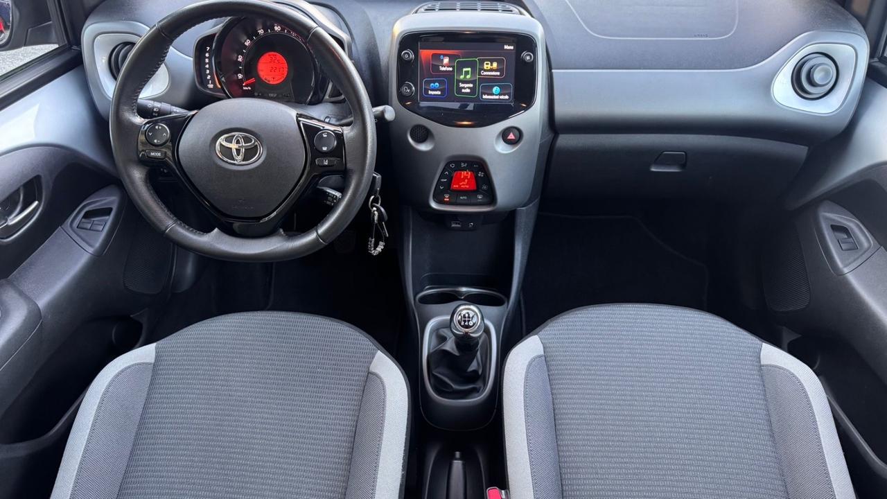 Toyota Aygo Connect 1.0 VVT-i 72 CV 5 porte x-cool MMT