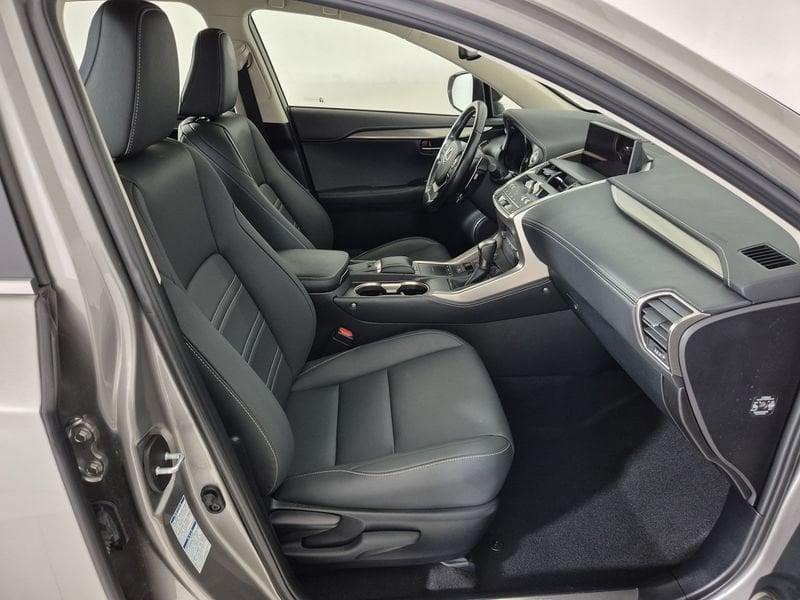 Lexus NX I 2018 300h 2.5 Luxury 4wd cvt