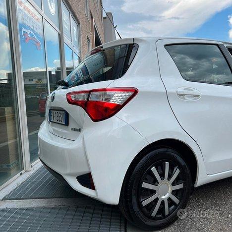 Toyota Yaris 1.5 Hybrid 5 porte Cool