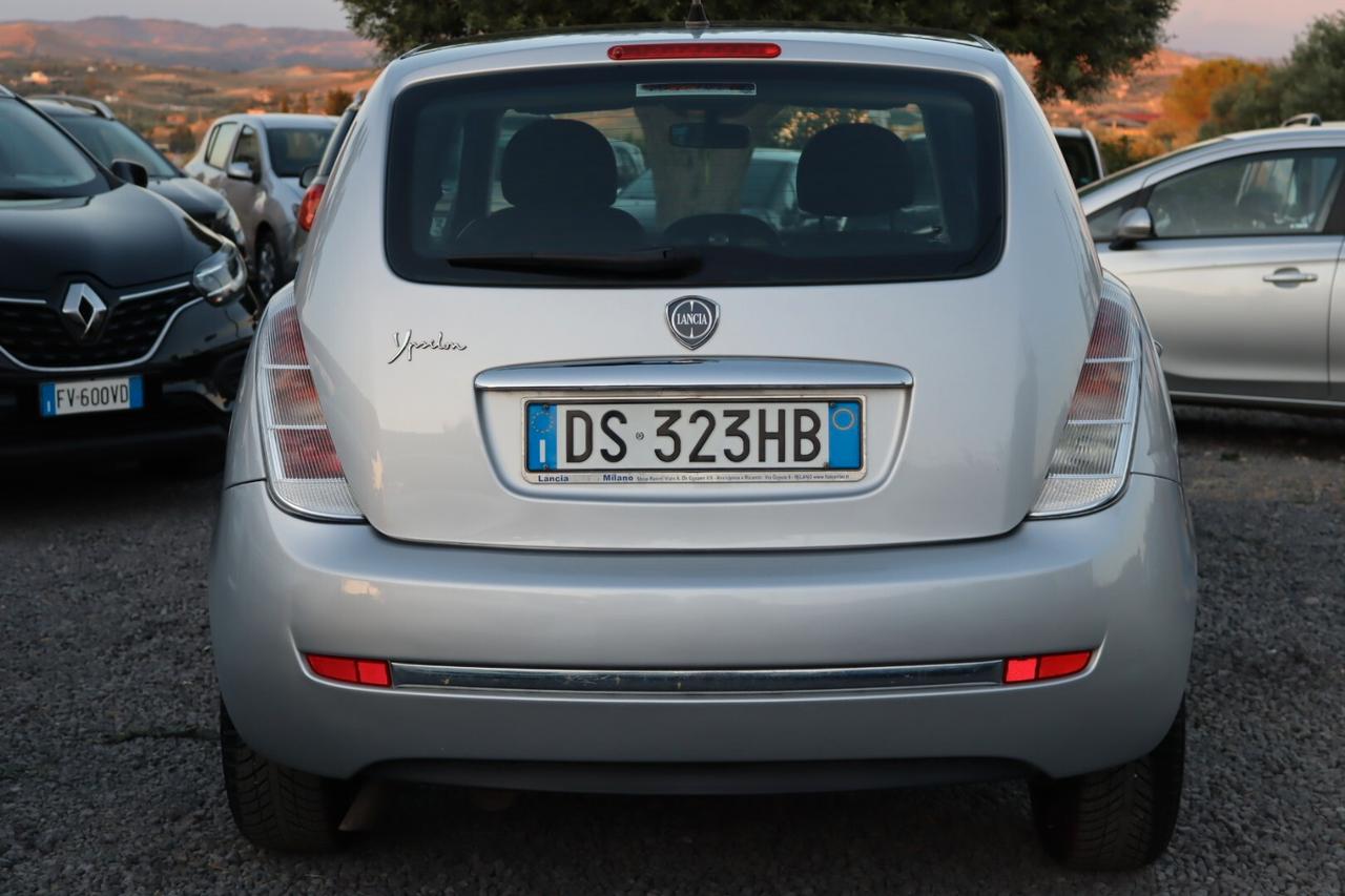 Lancia Ypsilon 1.3 MJT 75 CV Oro
