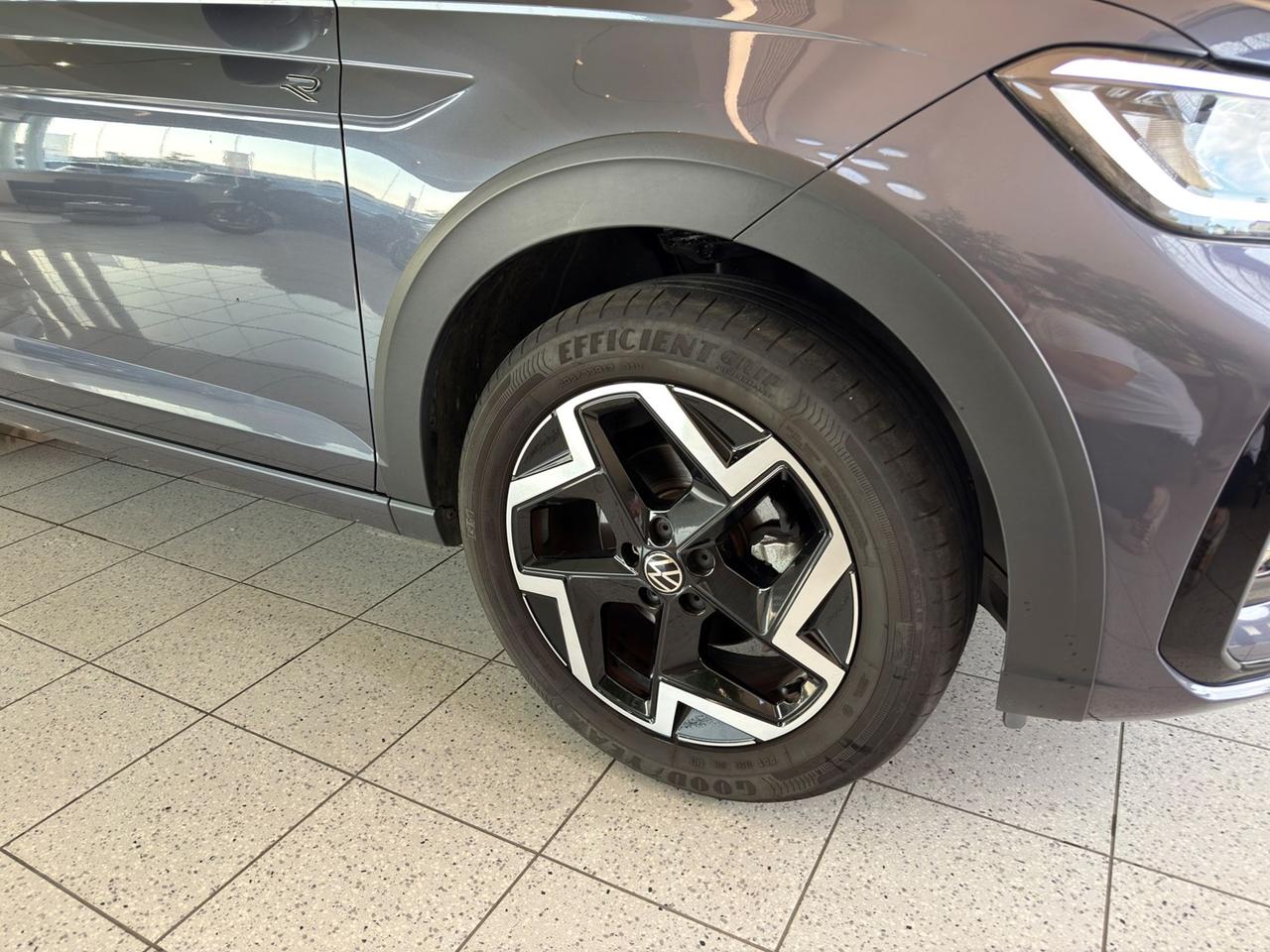 VOLKSWAGEN Taigo 1.0 tsi R-Line 115cv - TETTO APRIBILE