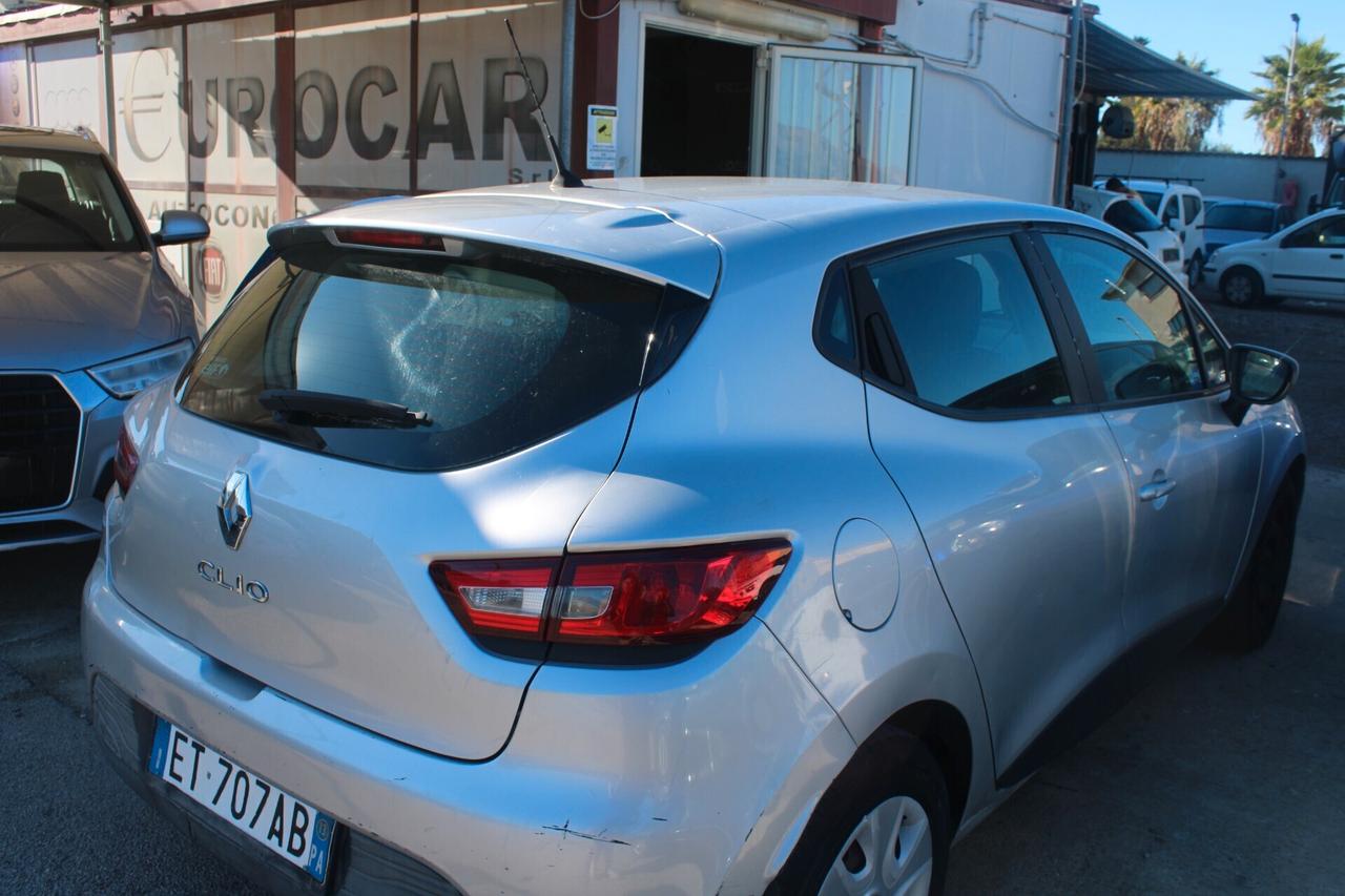 Renault Clio 1.2 75CV 5 porte Wave