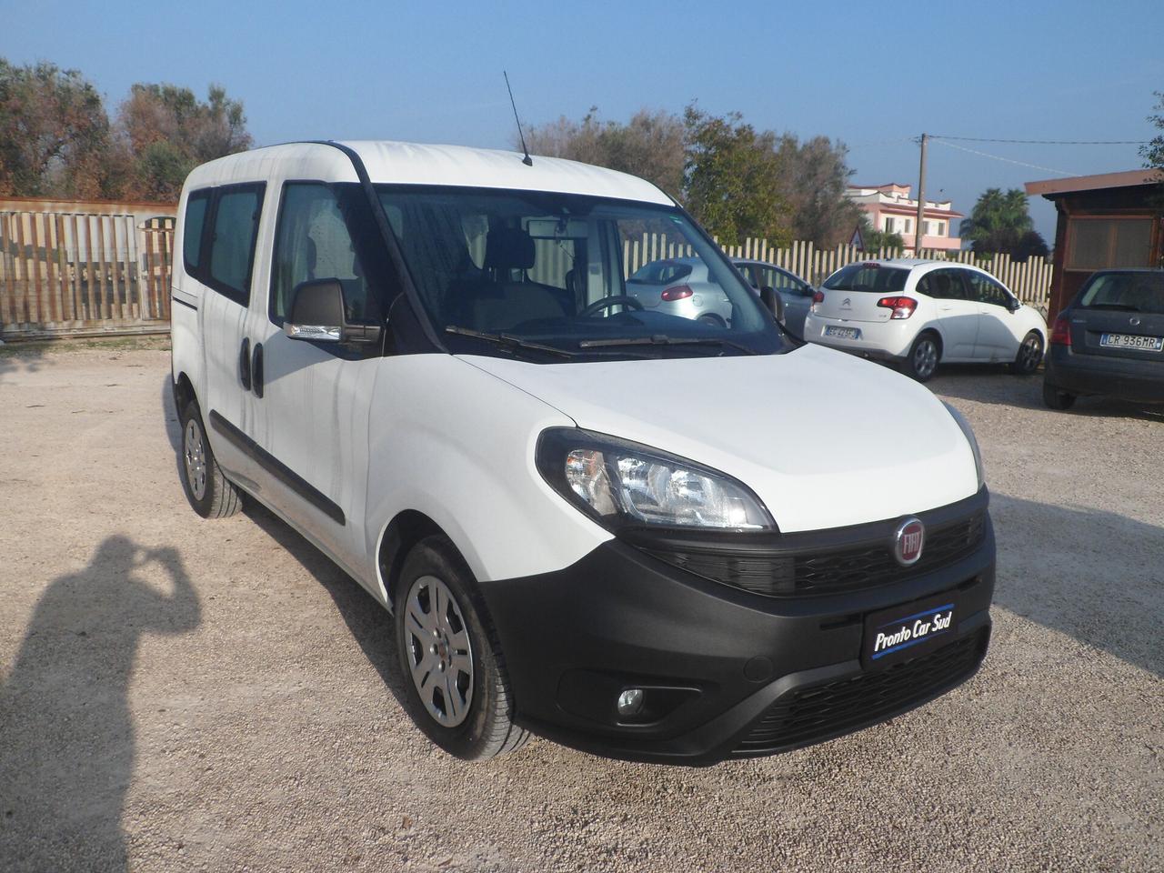 Fiat Doblo 5 posti autocarro