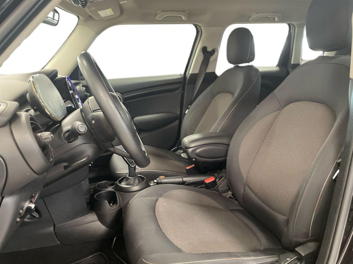 MINI Mini IV F55 2018 5p - Mini 5p 1.5 Cooper Business auto