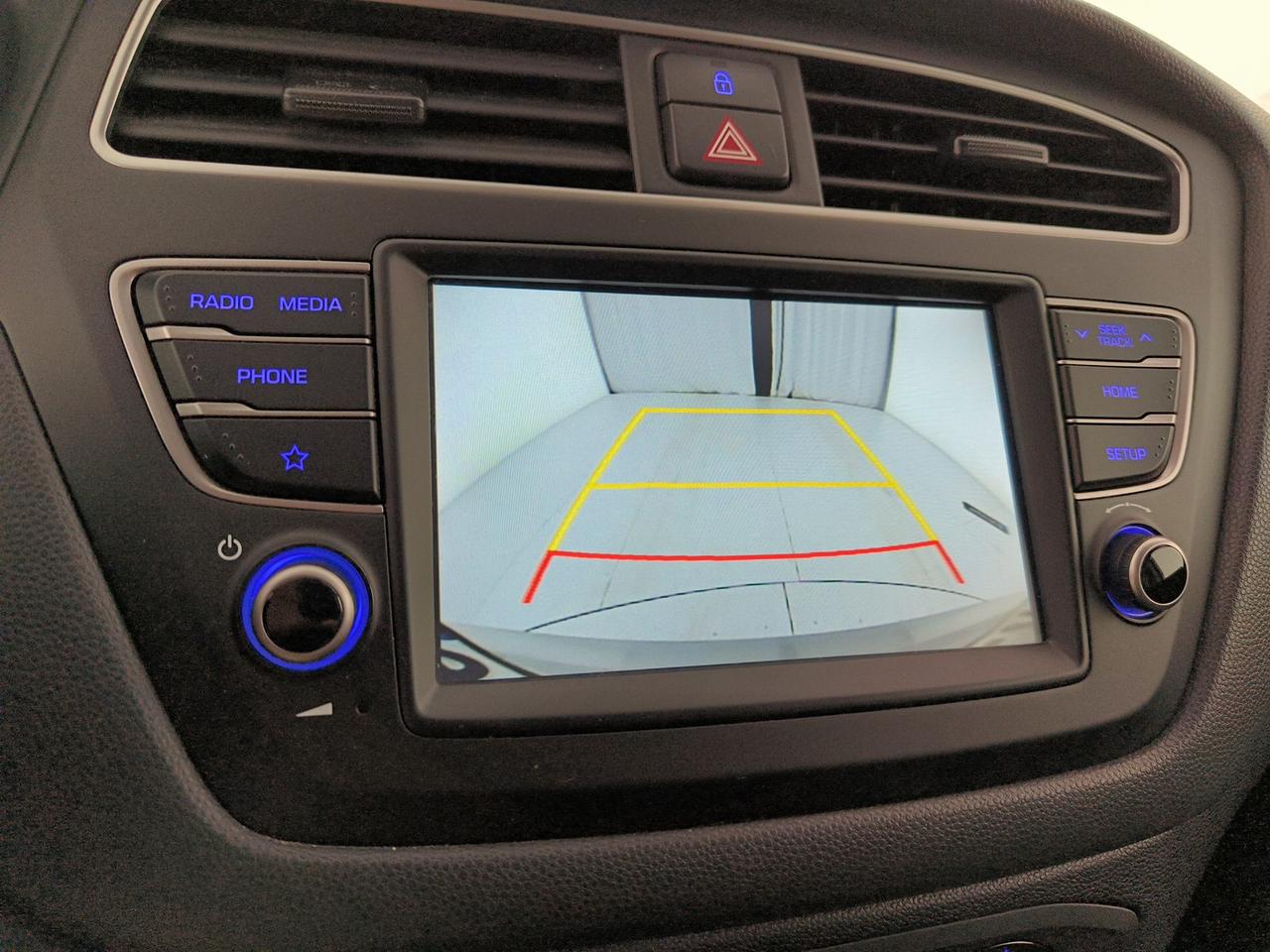 Hyundai i20 5p 1.2 mpi connectline 75cv