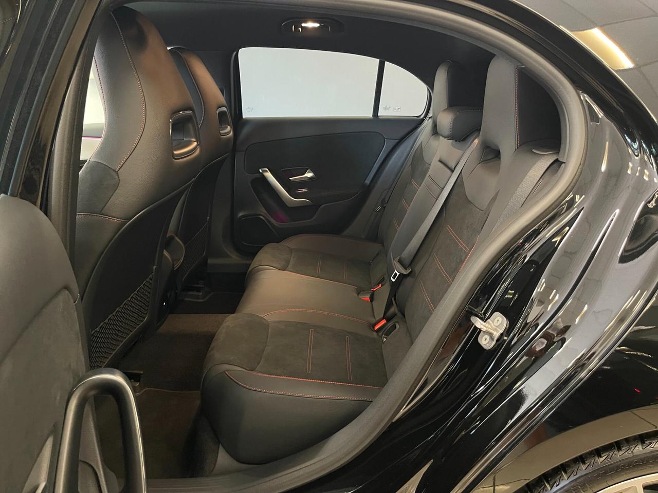 Mercedes-benz A180d 116cv AMG premium