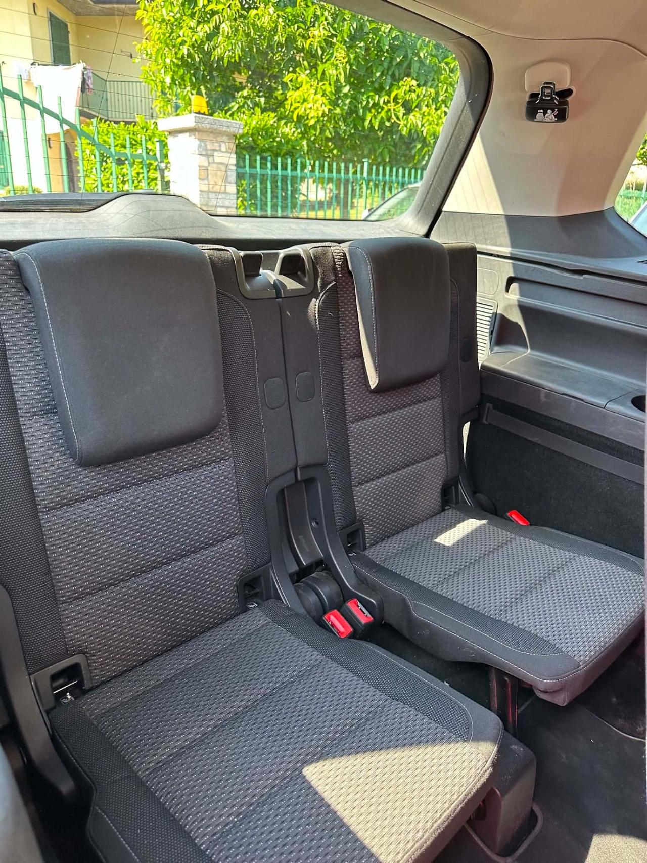 Volkswagen TOURAN 1.6 TDI 150 CV DSG 7 POSTI