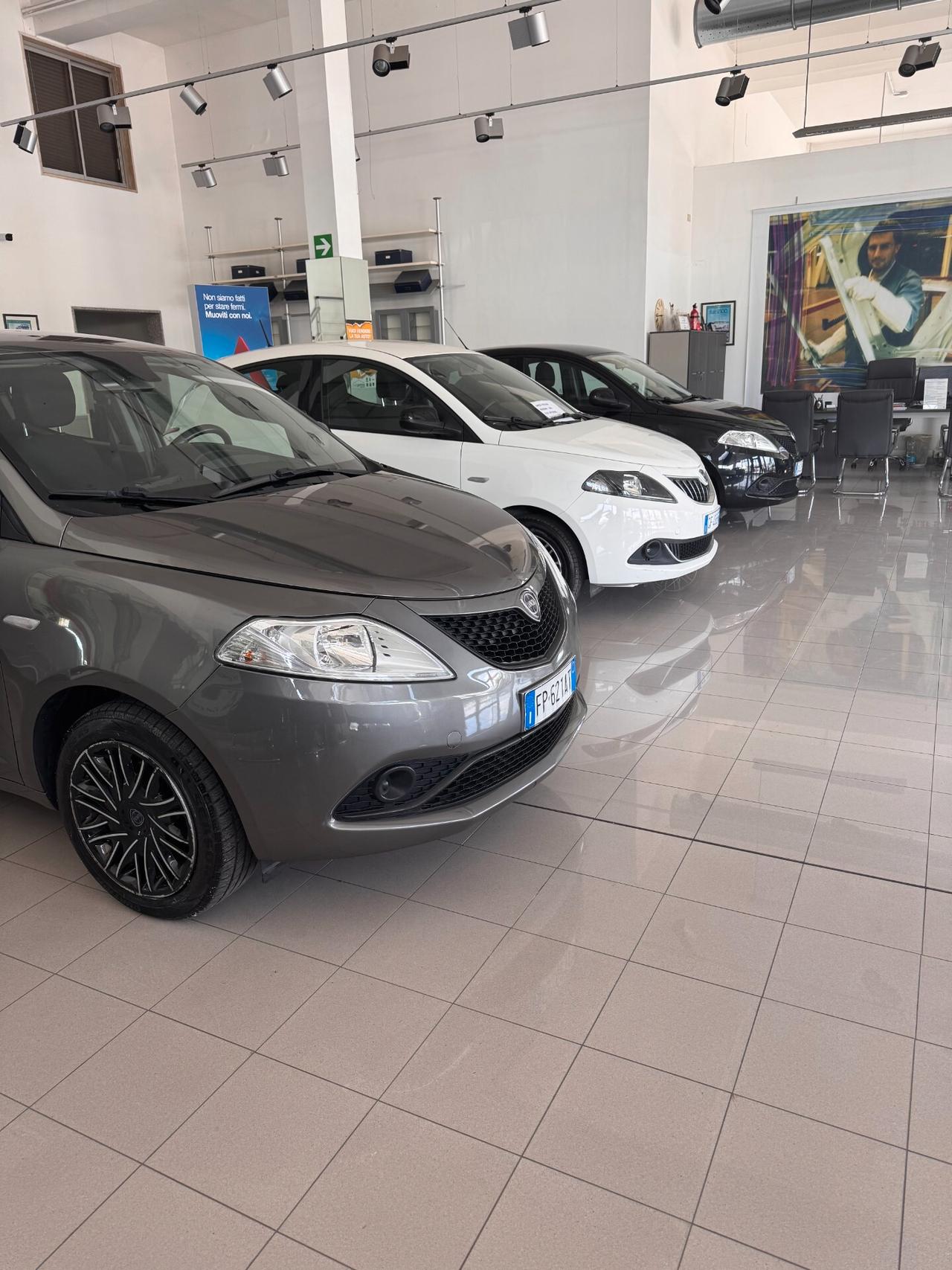 YPSILON GOLD 1.2 BZ FULL OPTIONAL