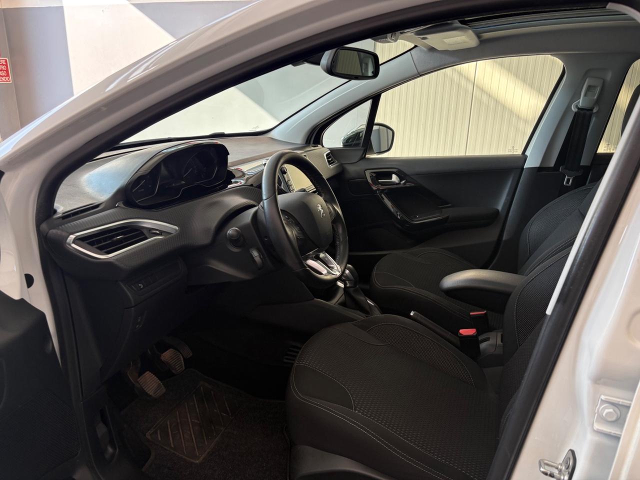 Peugeot 208 BlueHDi 75 5 porte Allure