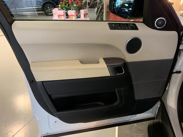 LAND ROVER Range Rover Sport 3.0 TDV6 HSE Dynamic Restyling