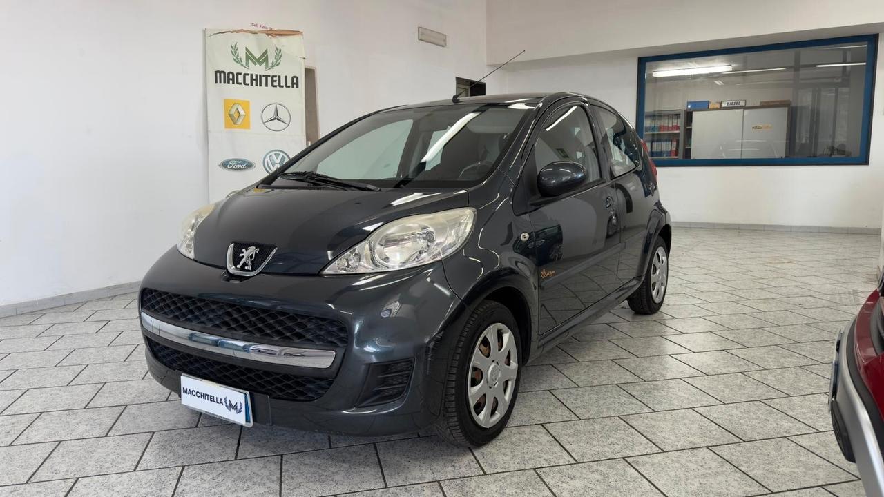 Peugeot 107 1.0 68CV 5p. Sweet Years 2Tronic cambio automatico