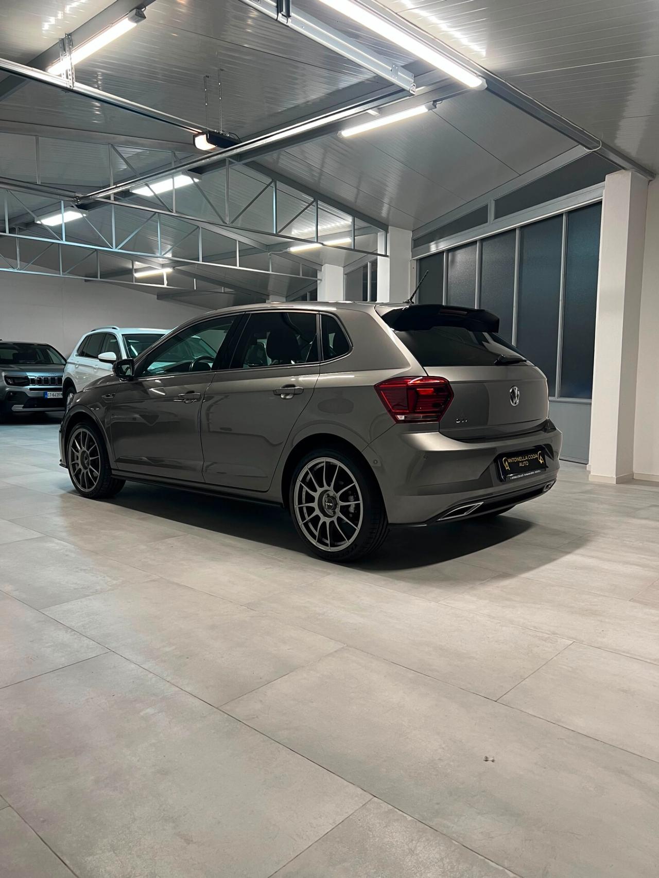 Volkswagen Polo 1.0 TSI DSG R-line -Tetto apribile