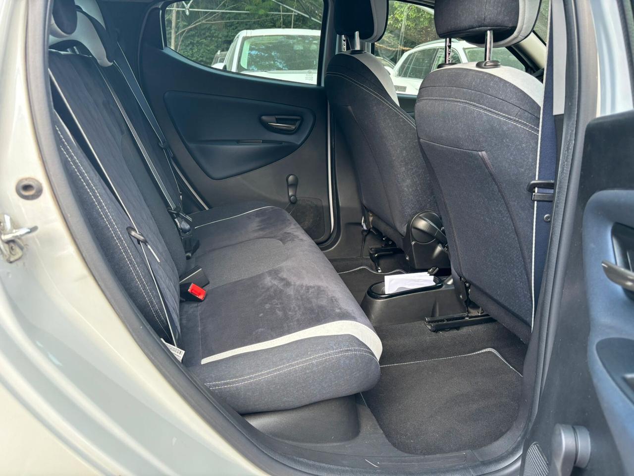 Lancia Ypsilon 1.2 69 CV 5 porte GPL Ecochic Mya OK Neopatentati