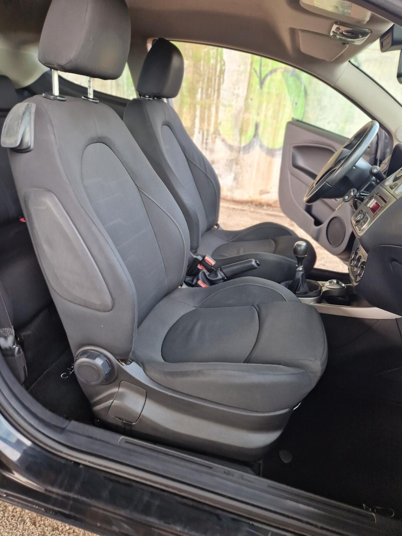 Alfa Romeo MiTo 1.3 JTDm-2 95 CV S&S Distinctive