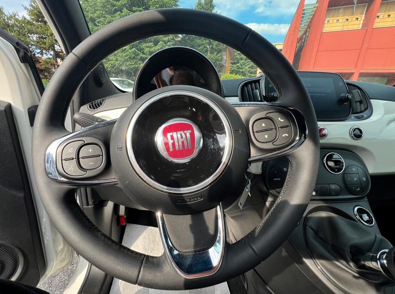 Fiat 500 C 1.0 Hybrid Dolcevita